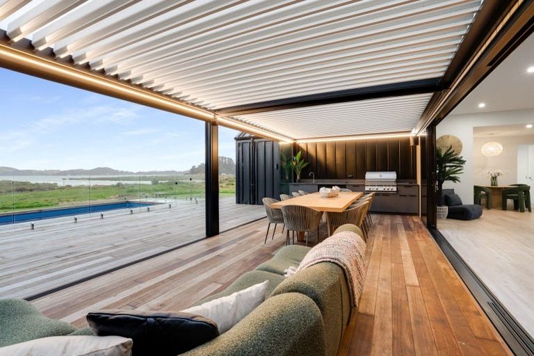 Photo of property in 18 Koromiko Drive, Coromandel, 3506