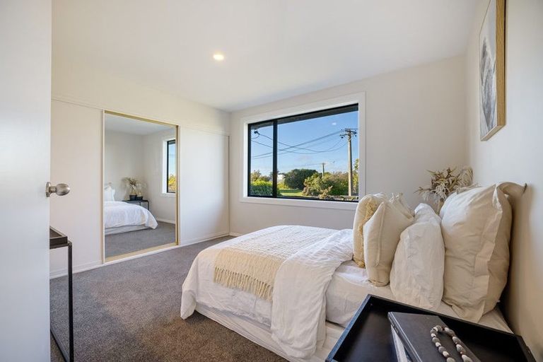 Photo of property in 77 Owles Terrace, New Brighton, Christchurch, 8061
