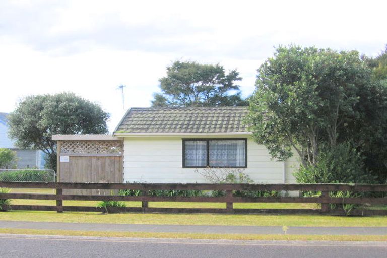 Photo of property in 118 Park Avenue, Whangamata, 3620