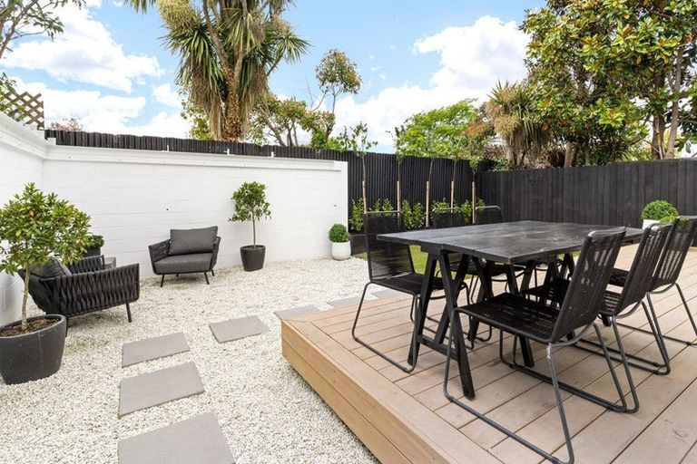 Photo of property in 18 Dover Street, St Albans, Christchurch, 8014