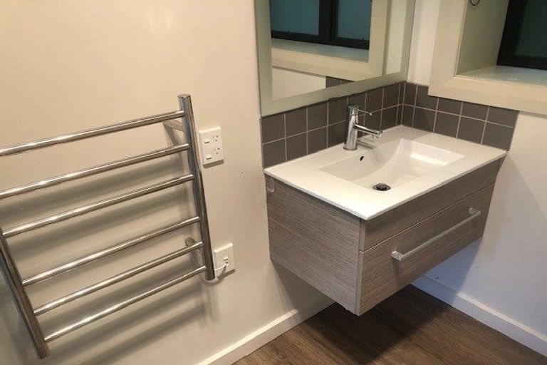 Photo of property in 1/37 Singers Road, Korokoro, Lower Hutt, 5012