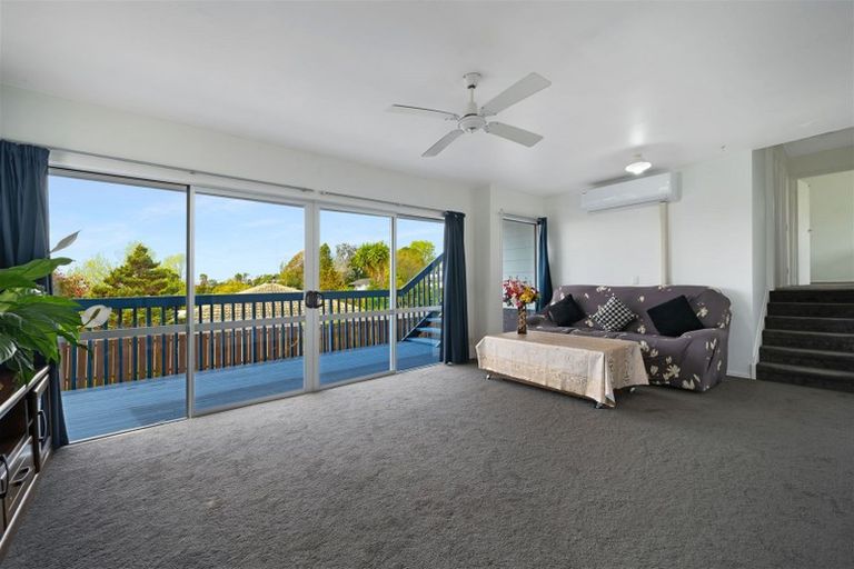 Photo of property in 25 Keegan Drive, Massey, Auckland, 0614