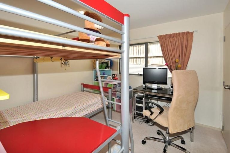 Photo of property in 17e Balmain Road, Birkenhead, Auckland, 0626