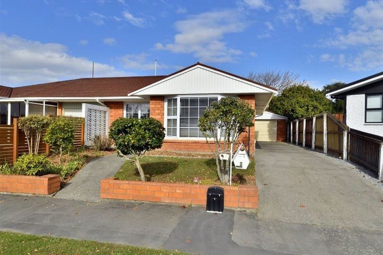 Photo of property in 1/9 Lombard Place, Avonhead, Christchurch, 8042