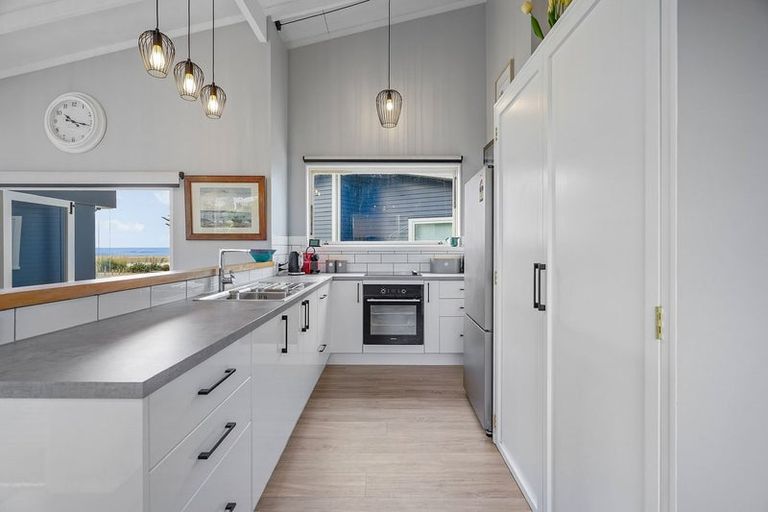 Photo of property in 3428 Pourerere Beach Road, Pourerere, Waipawa, 4271