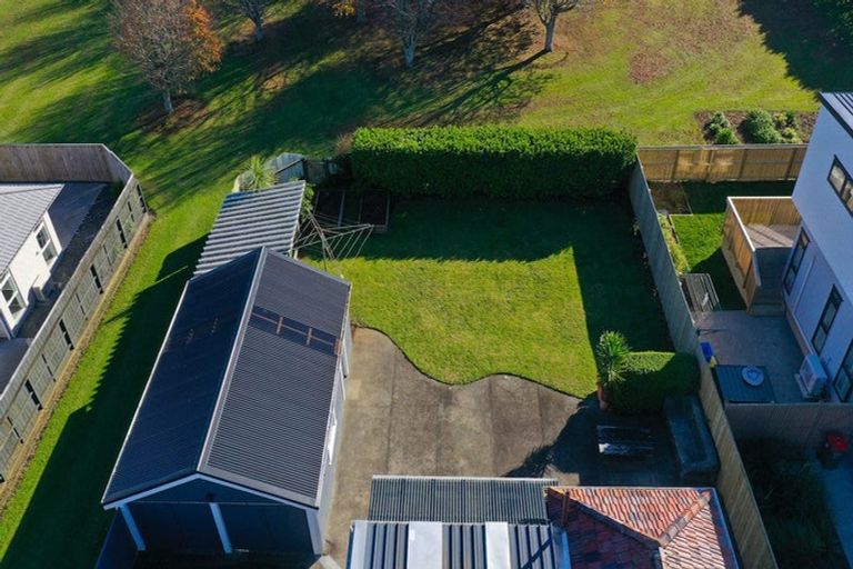 Photo of property in 35 Upjohn Street, Brooklands, New Plymouth, 4310