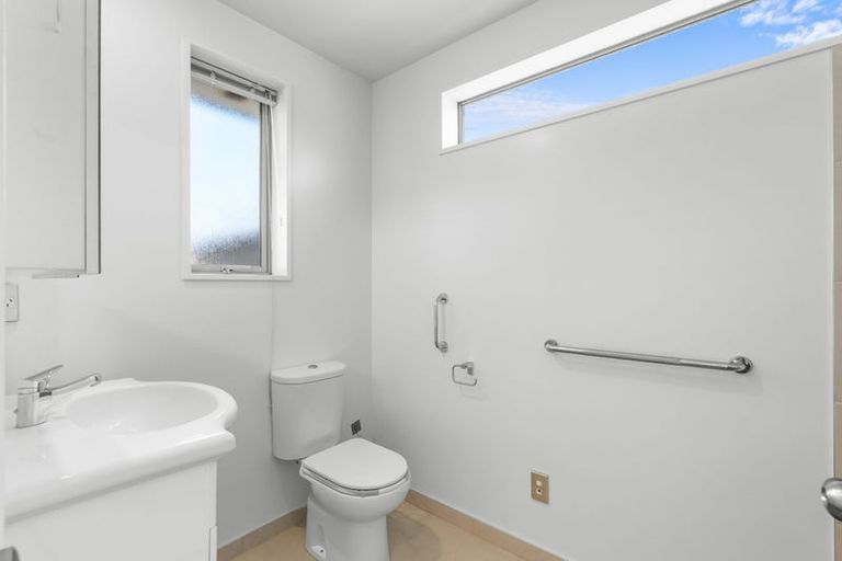 Photo of property in 273b Wairakei Road, Bryndwr, Christchurch, 8053