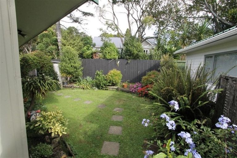 Photo of property in 107 Konini Road, Titirangi, Auckland, 0604