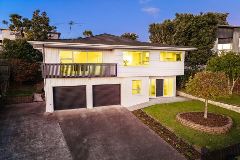 Photo of property in 5 Romesdale Road, Papakowhai, Porirua, 5024
