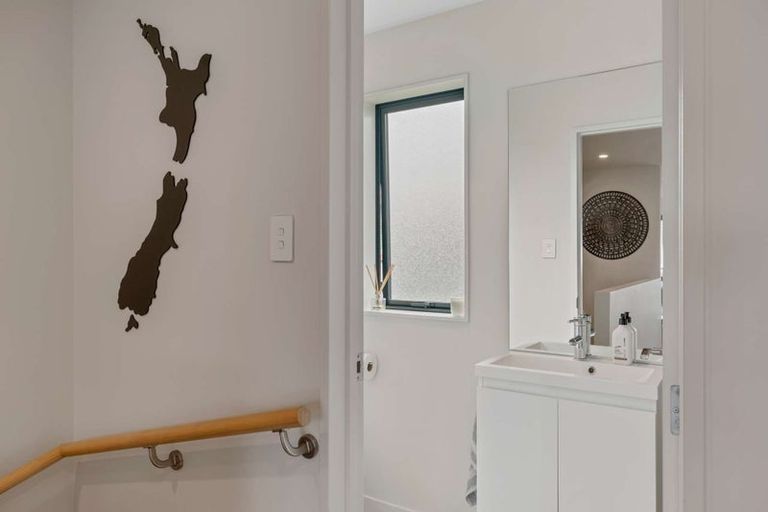 Photo of property in 6 Parenga Lane, Kumeu, 0810