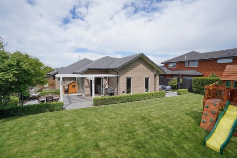 Photo of property in 10 Breton Close, Northwood, Christchurch, 8051