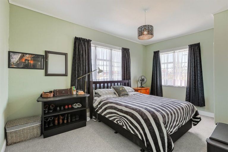 Photo of property in 25 Cobden Street, Westport, 7825