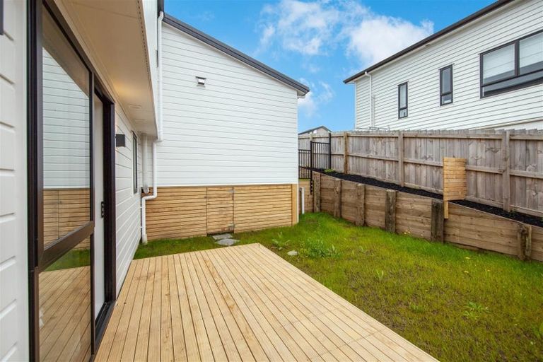 Photo of property in 34a Maraeariki Avenue, Orewa, 0931