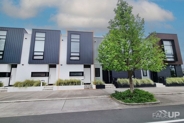 Photo of property in 218 Hobsonville Point Road, Hobsonville, Auckland, 0616