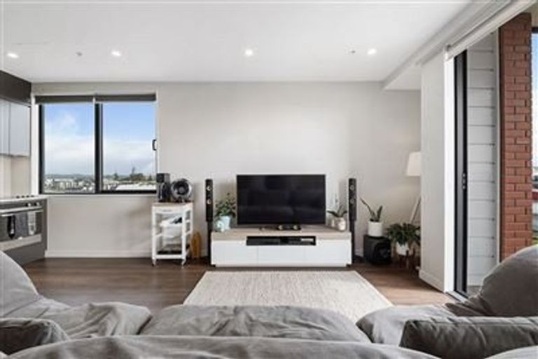 Photo of property in 302/57 Mapou Road, Hobsonville, Auckland, 0616