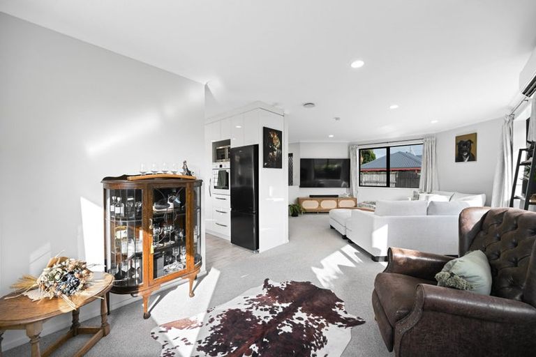 Photo of property in 21 Mangakoea Place, St Andrews, Hamilton, 3200