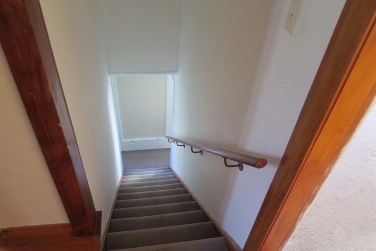 Photo of property in 28 Melbourne Road, Island Bay, Wellington, 6023