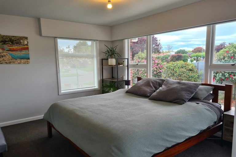 Photo of property in 33 Toorak Avenue, Avonhead, Christchurch, 8042
