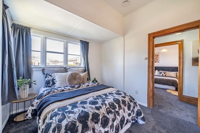 Photo of property in 35 Riddlers Crescent, Petone, Lower Hutt, 5012