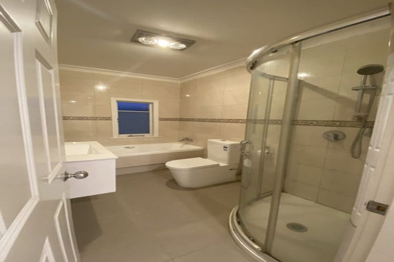 Photo of property in 187 Browns Bay Road, Browns Bay, Auckland, 0630