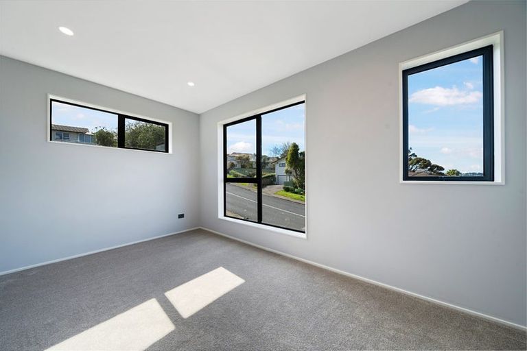 Photo of property in 6c Athena Drive, Totara Vale, Auckland, 0629