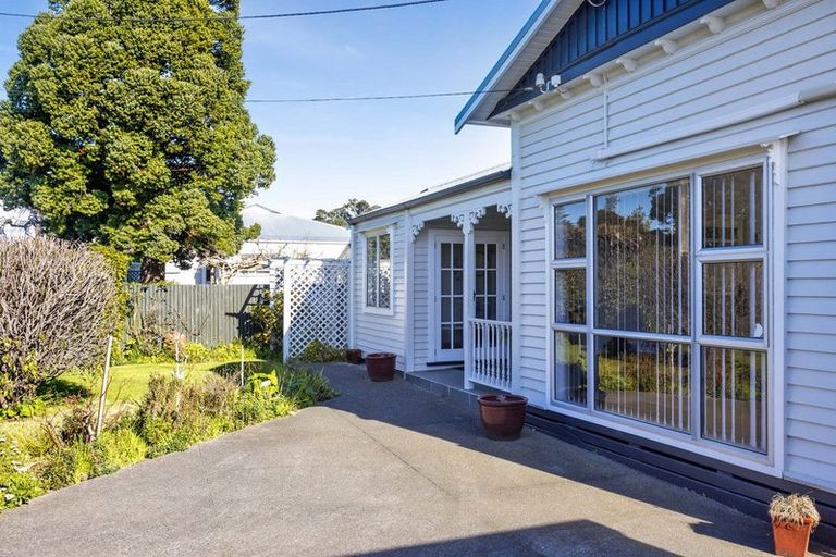 Photo of property in 1 Morrissey Street, Hawera, 4610