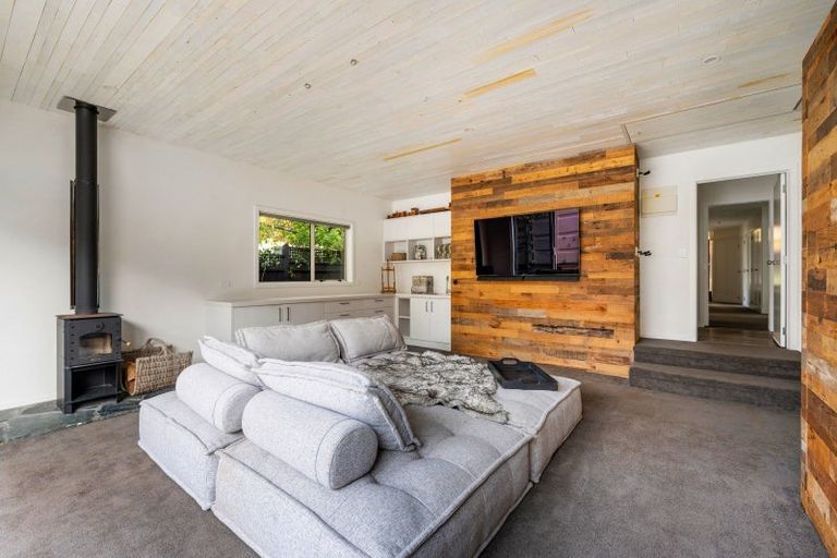 Photo of property in 92 Meadowstone Drive, Wanaka, 9305