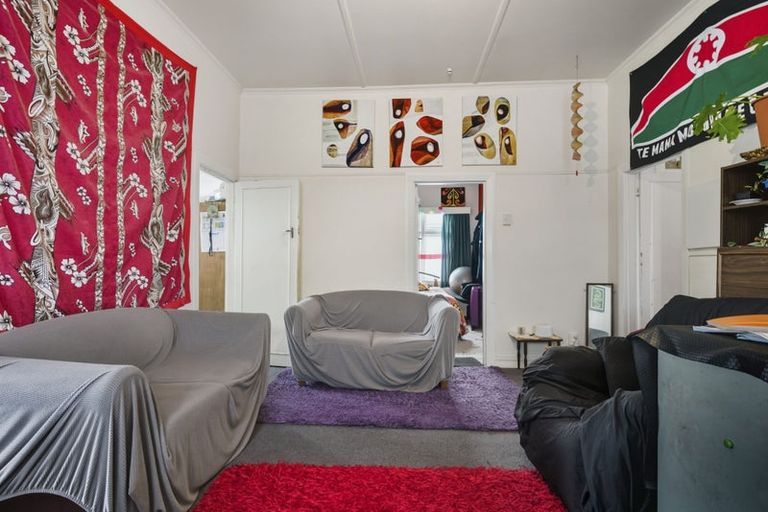 Photo of property in 19 Prendergast Street, South Dunedin, Dunedin, 9012