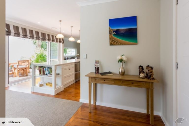 Photo of property in 183 Main Street, Greytown, 5712