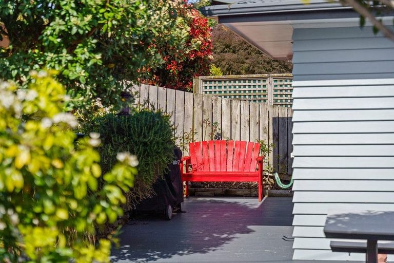 Photo of property in 23 Aorangi Road, Paraparaumu, 5032