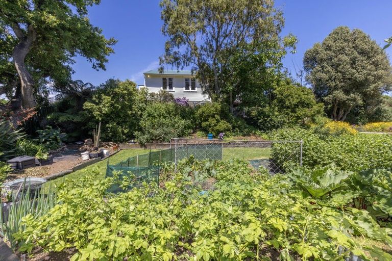 Photo of property in 90-92 Kiwi Road, Raumati Beach, Paraparaumu, 5032
