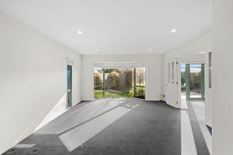 Photo of property in 6a Braco Place, Burnside, Christchurch, 8041