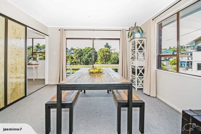 Photo of property in 28 Moulton Street, Moturoa, New Plymouth, 4310