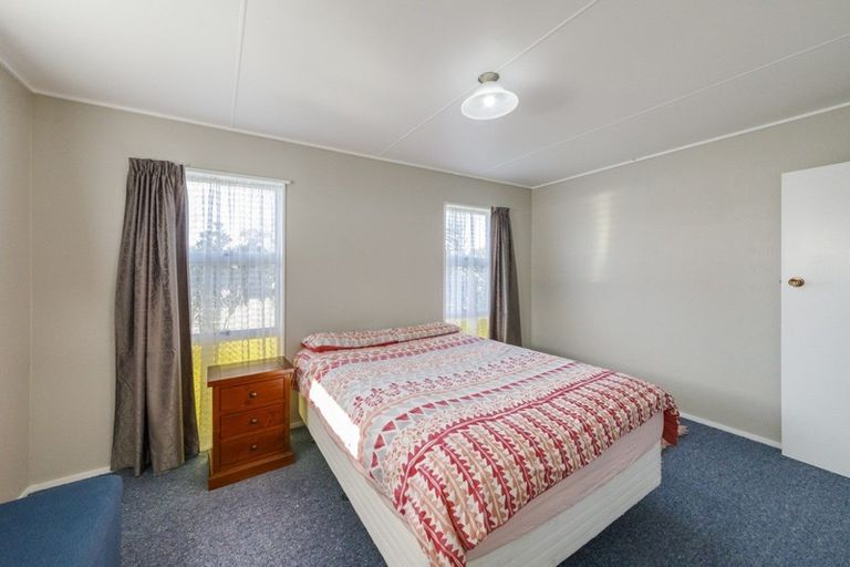 Photo of property in 1 Calder Place, Feilding, 4702
