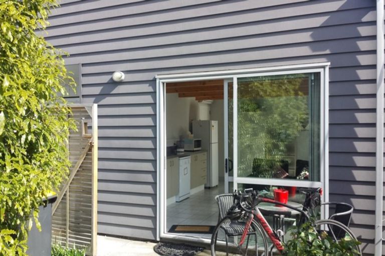 Photo of property in 75b Mandeville Street, Riccarton, Christchurch, 8011