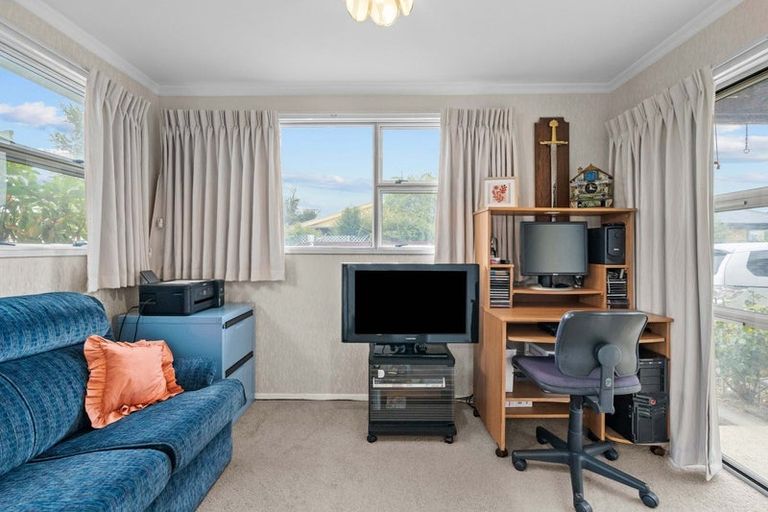 Photo of property in 9 Bermuda Drive, Hornby, Christchurch, 8042