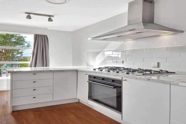 Photo of property in 10 Voltaire Street, Karori, Wellington, 6012