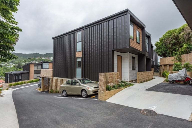 Photo of property in 38u2 Bankot Crescent, Ngaio, Wellington, 6035