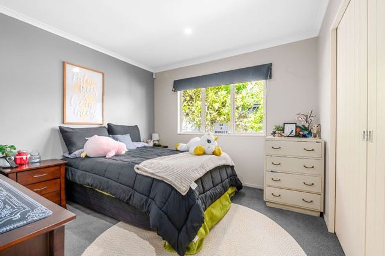 Photo of property in 76 Saint James Drive, Huntington, Hamilton, 3210