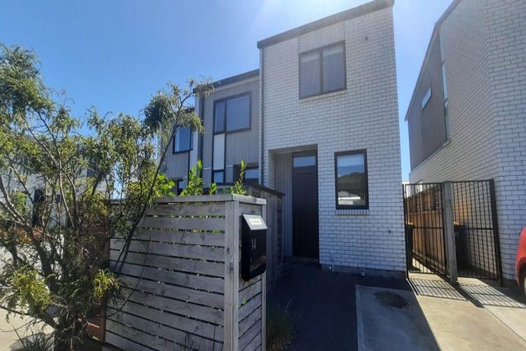 Photo of property in 14 Kauamo Close, Waiwhetu, Lower Hutt, 5010