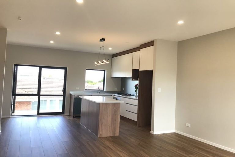 Photo of property in 23c Great South Road, Papatoetoe, Auckland, 2025