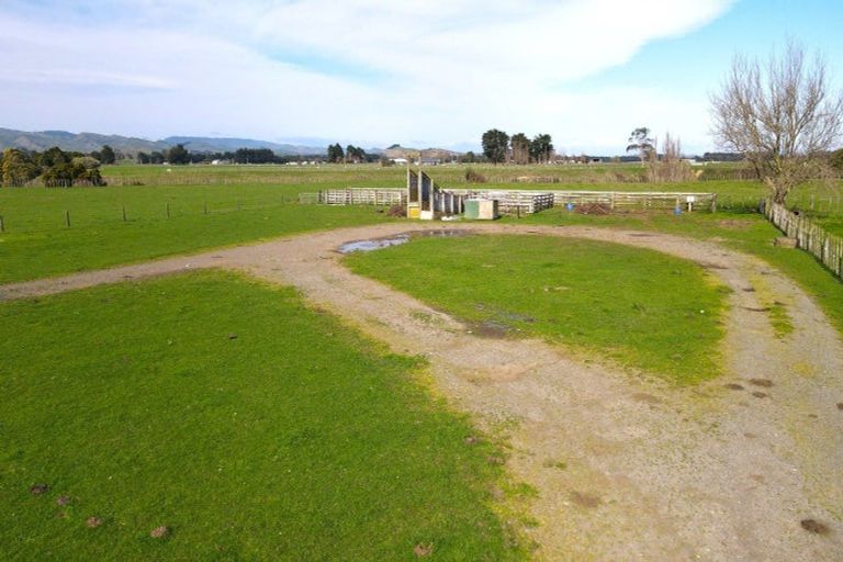 Photo of property in 62 Makirikiri Road, Dannevirke, 4930