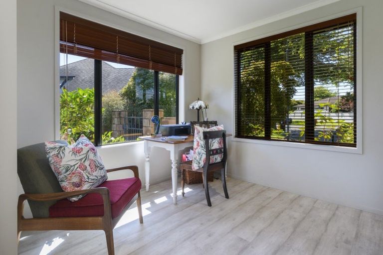 Photo of property in 24 Hansard Place, Bethlehem, Tauranga, 3110