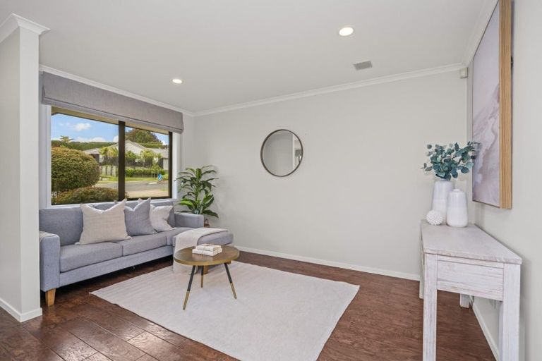 Photo of property in 2 Carex Close, Pyes Pa, Tauranga, 3112