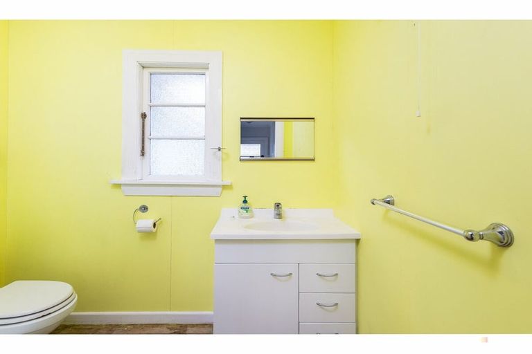 Photo of property in 39 Wilkin Street, Waimate, 7924