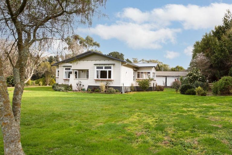 Photo of property in 633 Kiritaki Road, Dannevirke, 4972