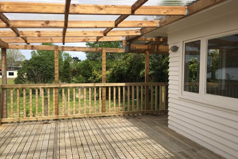 Photo of property in 50 Fruitvale Road, New Lynn, Auckland, 0600