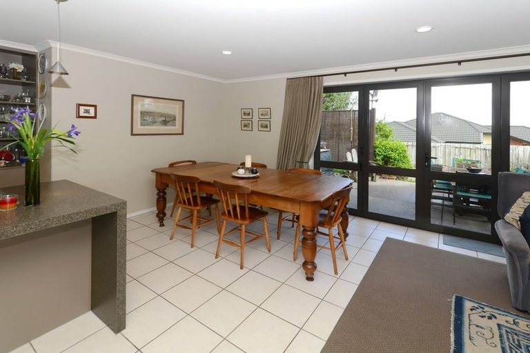 Photo of property in 15 Parkwood Place, Huntington, Hamilton, 3210