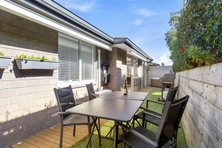 Photo of property in 17 Seashell Drive, Papamoa Beach, Papamoa, 3118