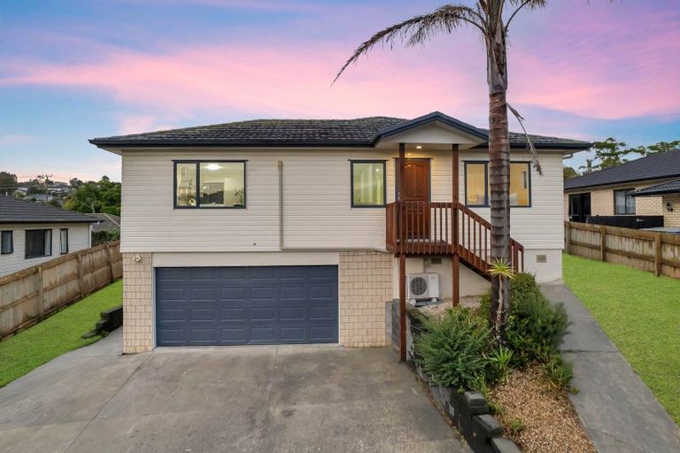 Photo of property in 9 Makora Road, Massey, Auckland, 0614